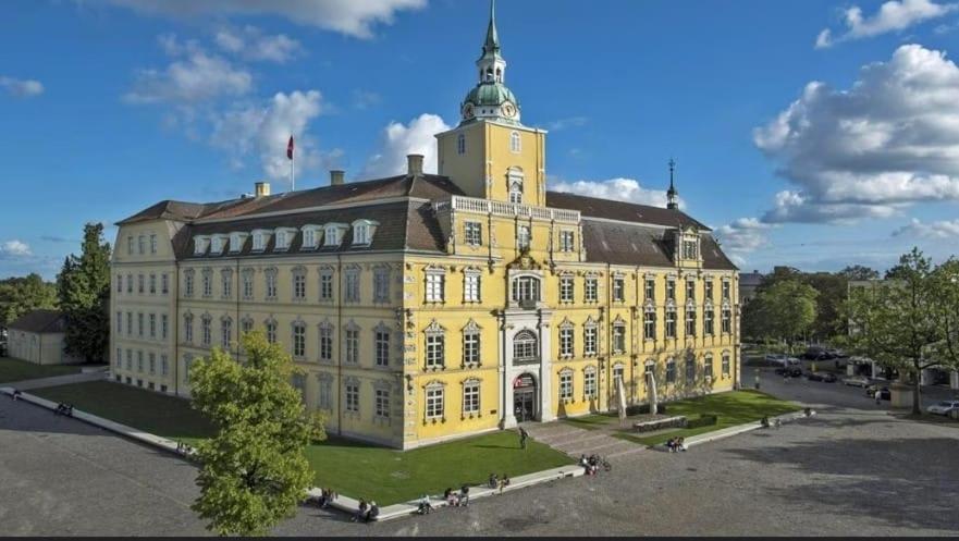 Hafenperle Ferienwohnung Am Alten Stadthafen In Oldenburg - Zentrale City Lage Exterior photo